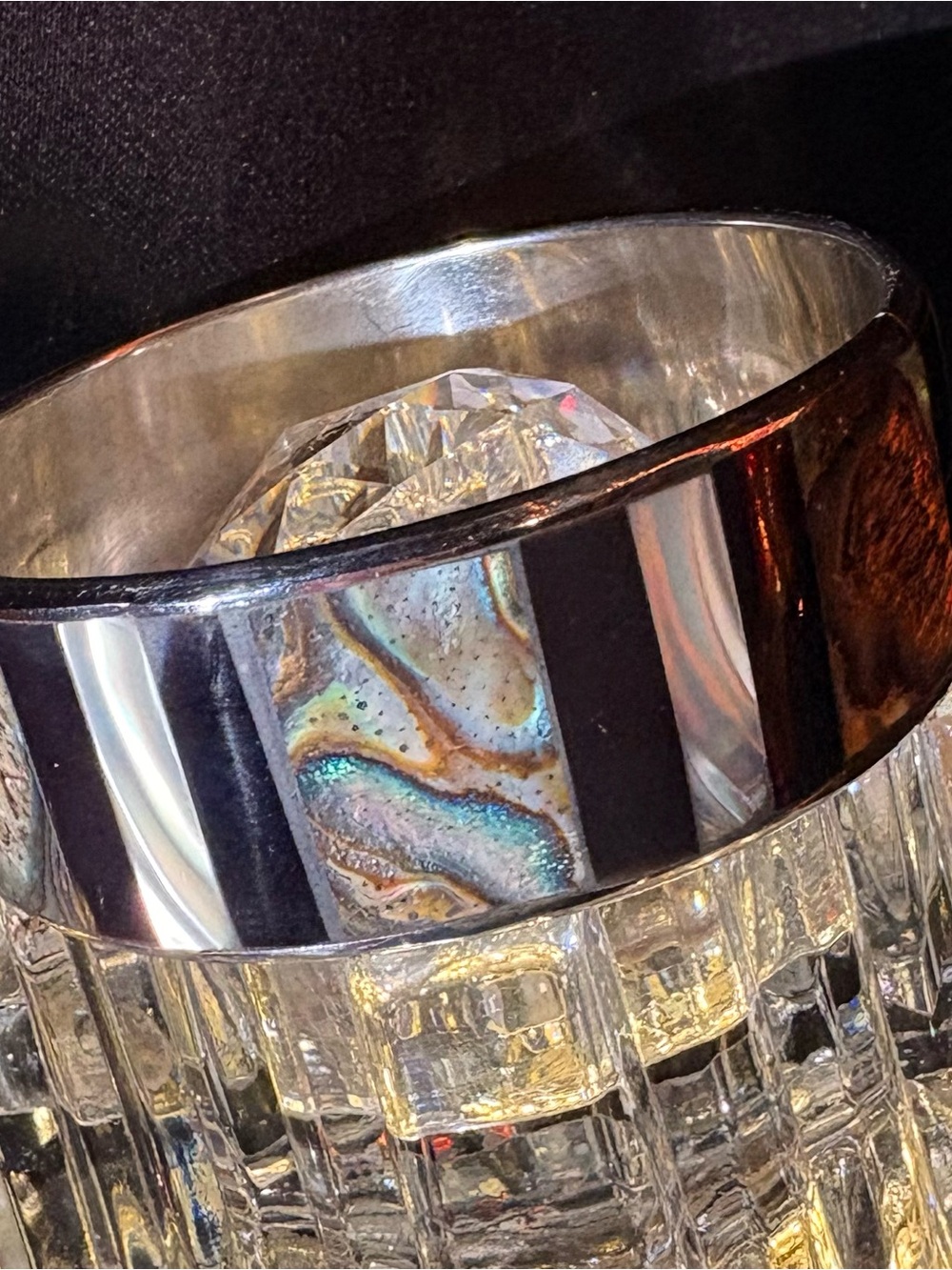 Vintage bangle bracelet striped pattern with abalone shell and dark inlay